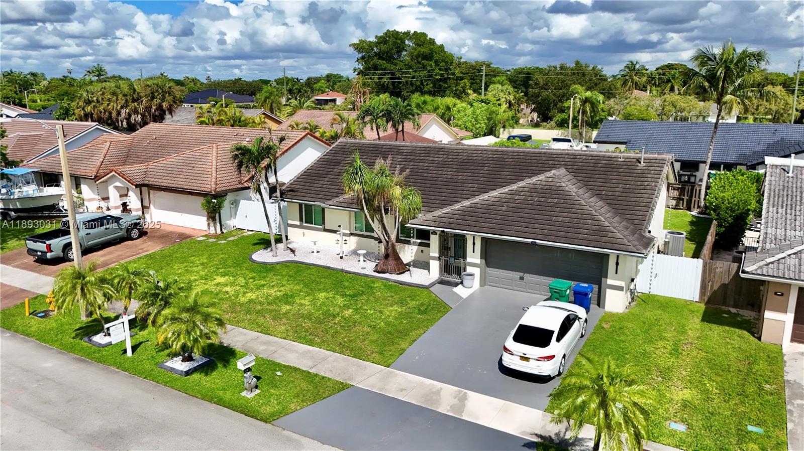 G B ESTATES - Residential