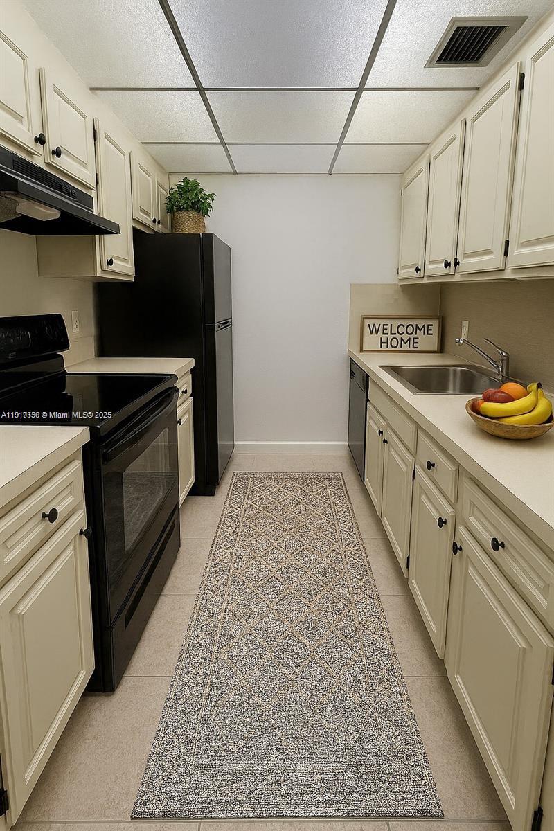 NEW HAMPTON AT CENTURY VI - Residential