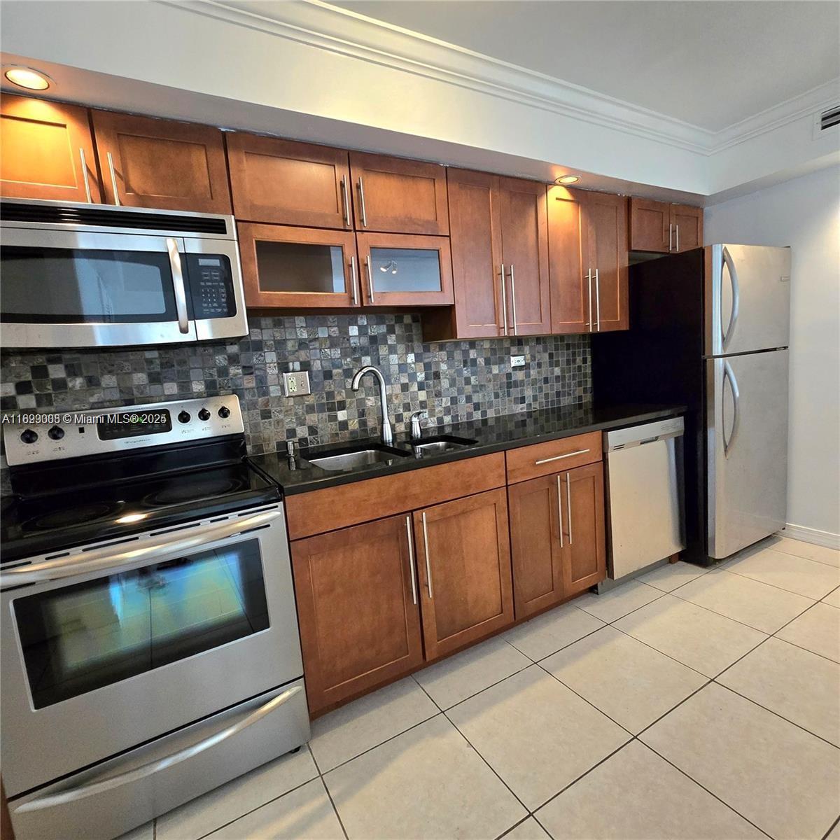 DEL PRADO MARINA - Residential Lease