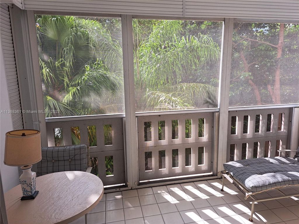 Photo of 4001 Hillcrest Dr #308, Hollywood, FL 33021 (MLS # A11388361)