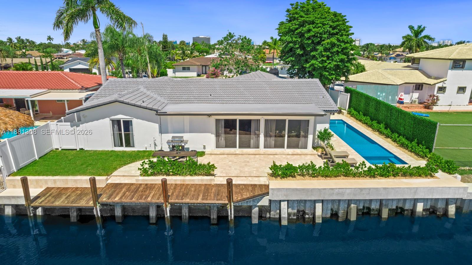 LAKE ESTATES - Residential