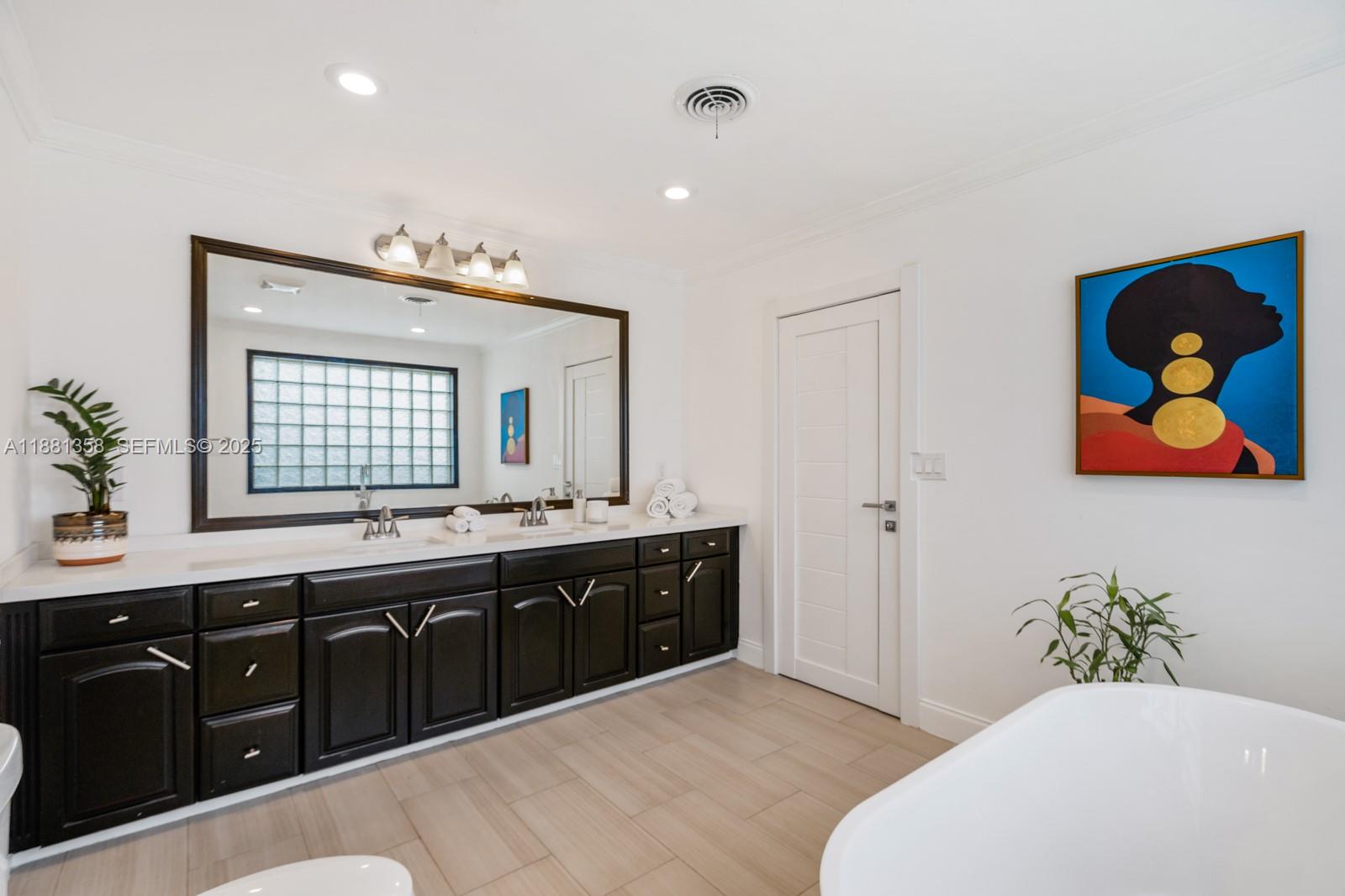 LAKE ESTATES - Residential