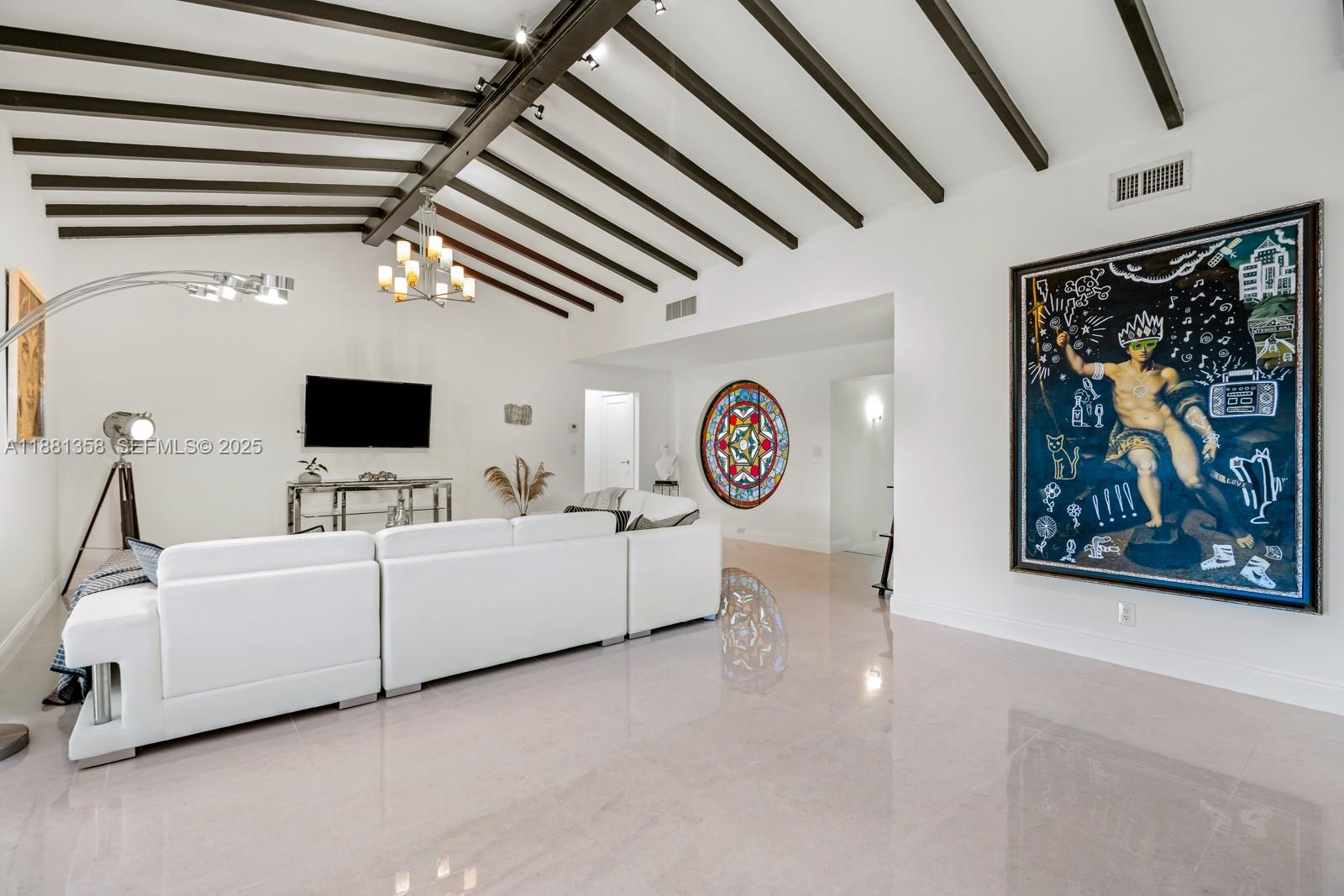 LAKE ESTATES - Residential