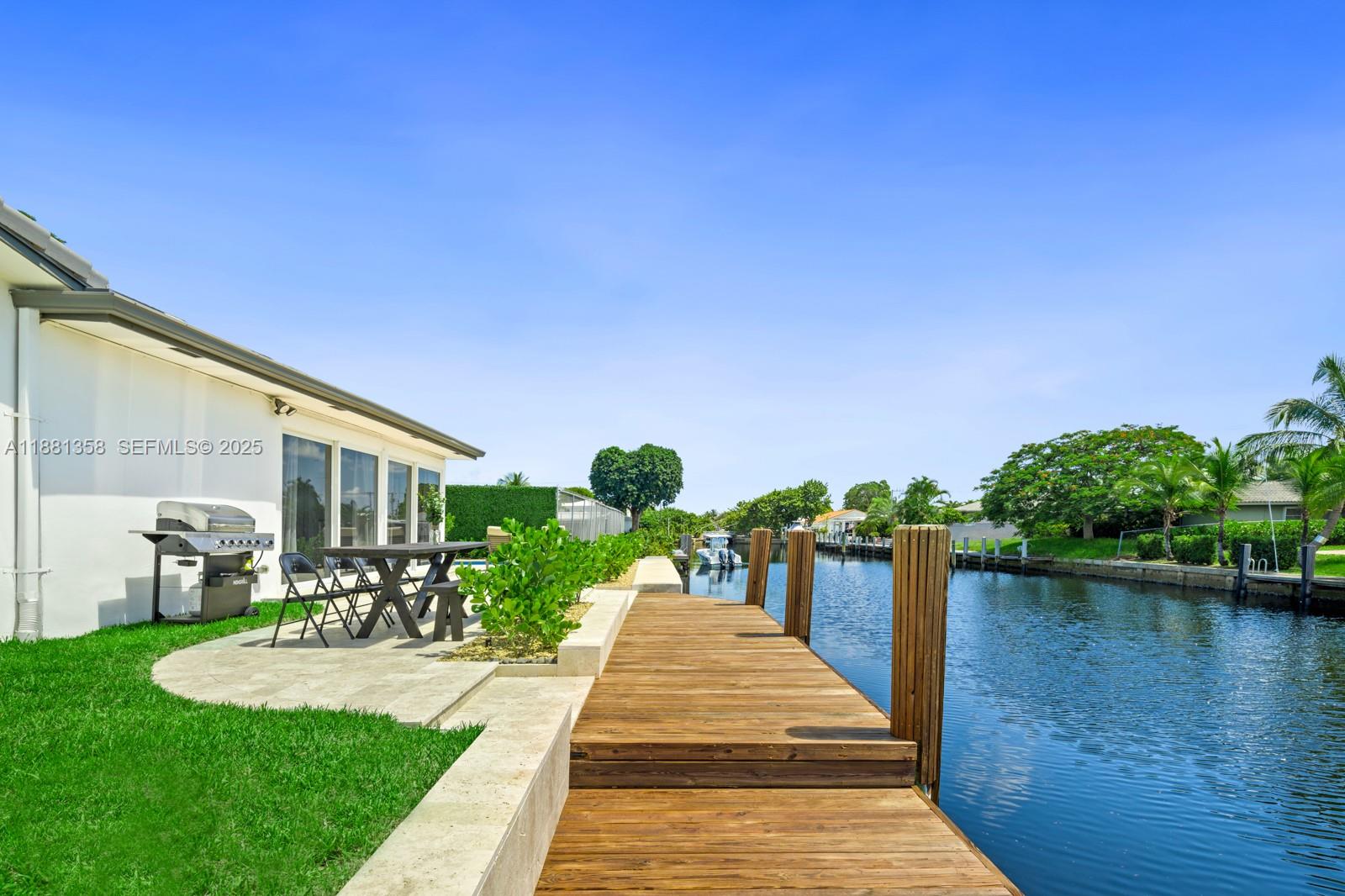 LAKE ESTATES - Residential