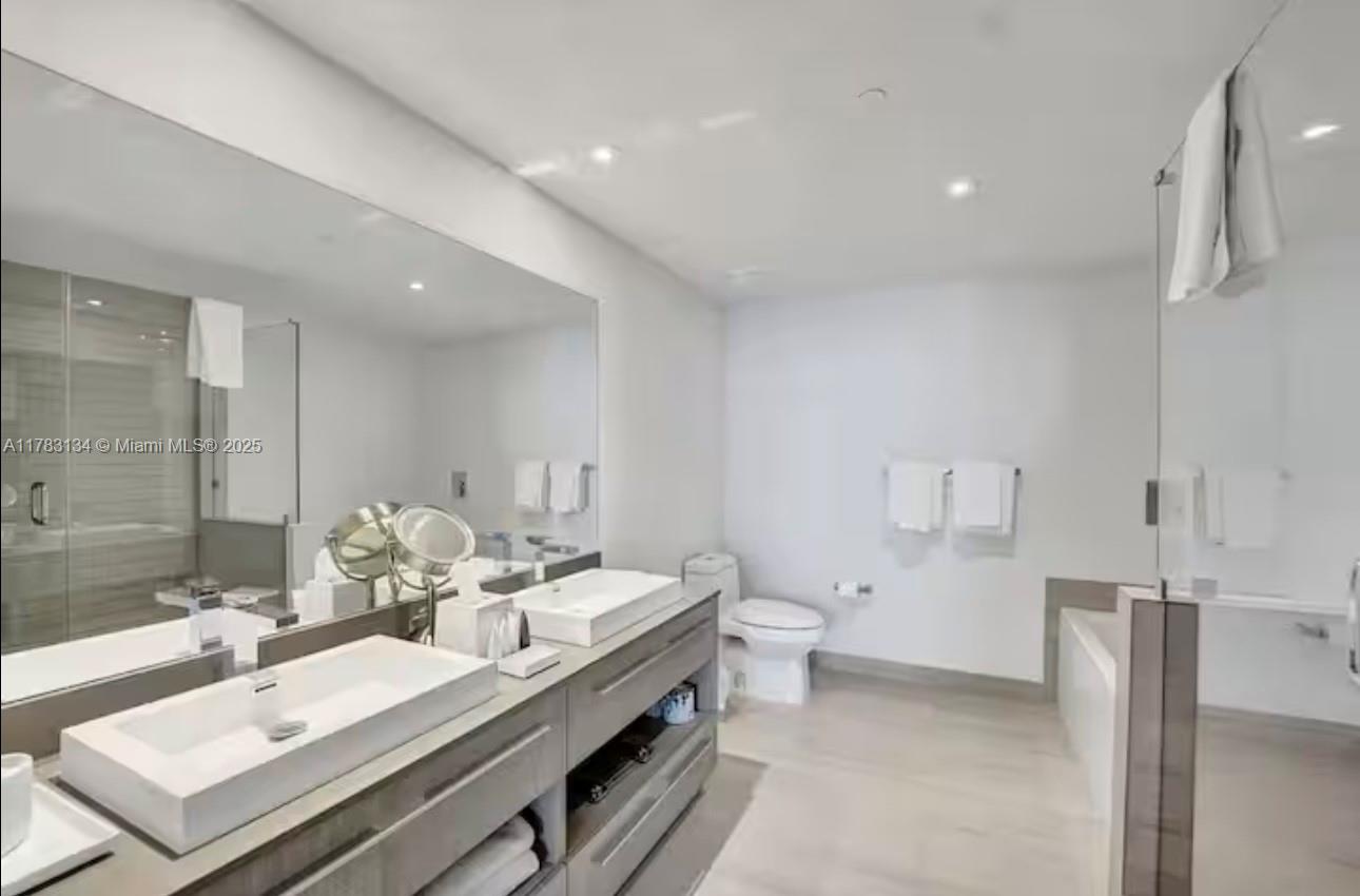 4010 SOUTH OCEAN CONDO - Residential