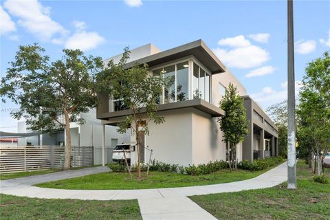 3580 SW 23rd St 3580 Miami FL 33145