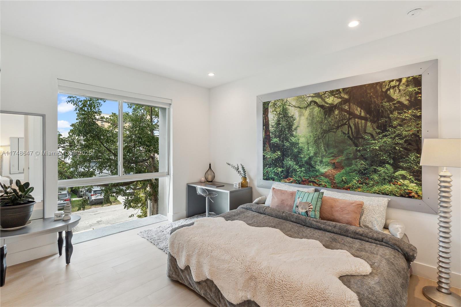 AMND MIAMI SUBURBAN ACRES - Residential Lease