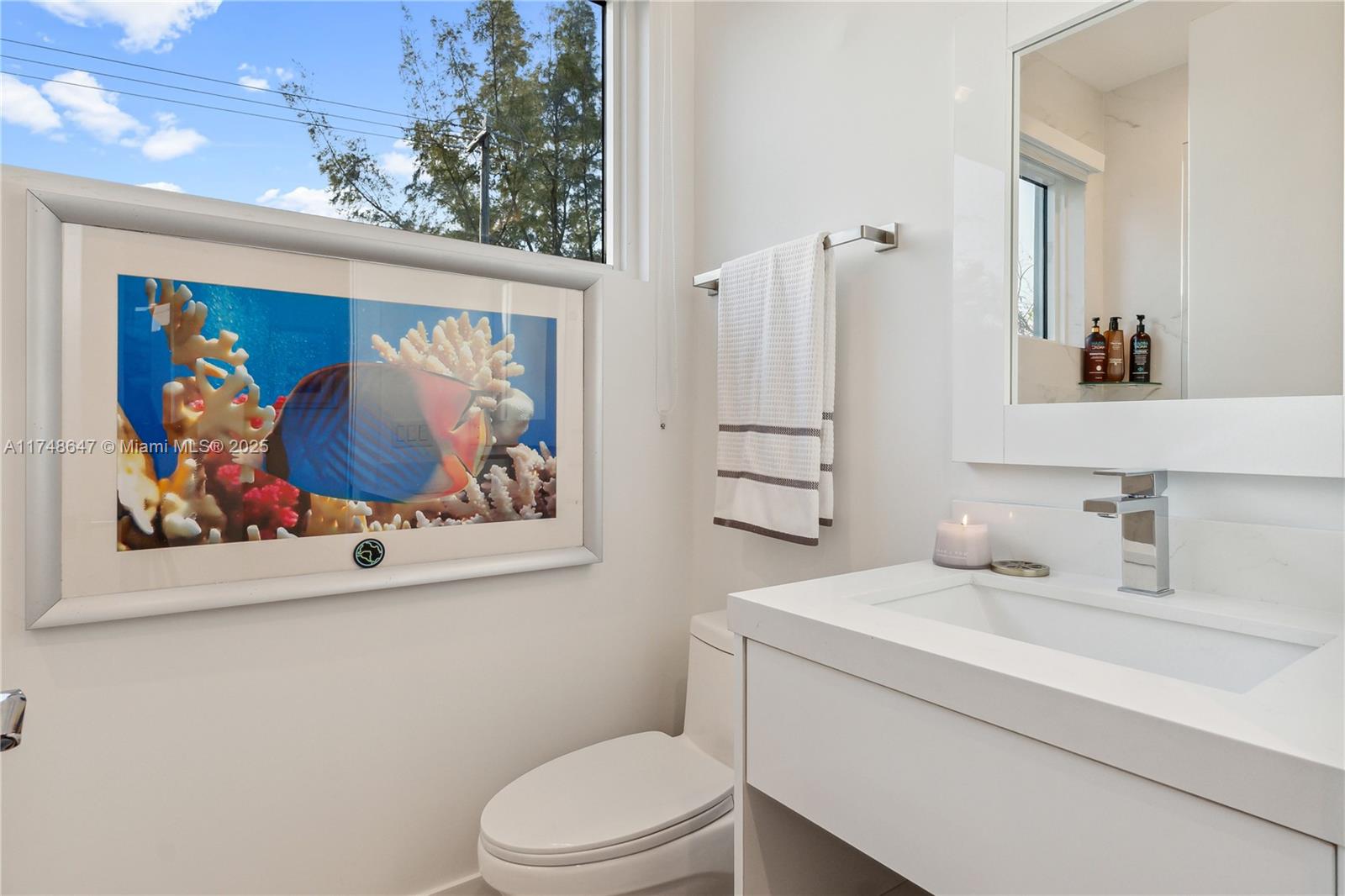 AMND MIAMI SUBURBAN ACRES - Residential Lease