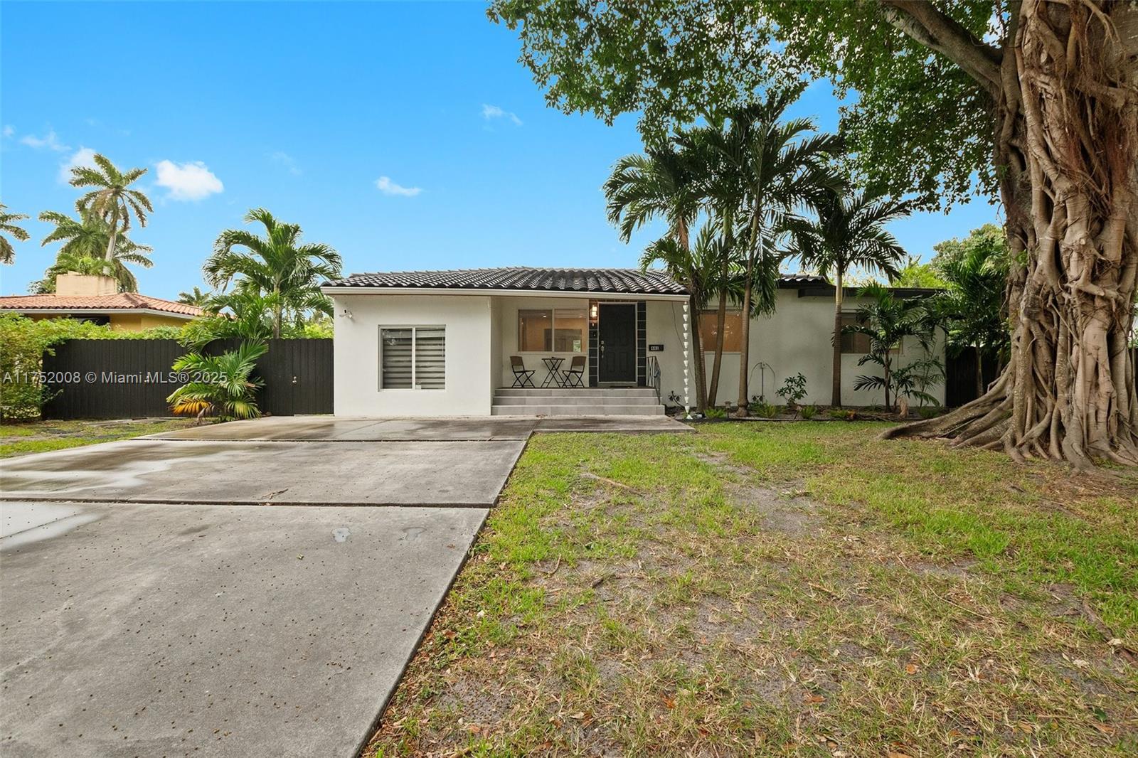 Rental Property at 441 De Soto Dr 441, Miami Springs, Miami-Dade County, Florida - Bedrooms: 3 
Bathrooms: 3  - $5,000 MO.