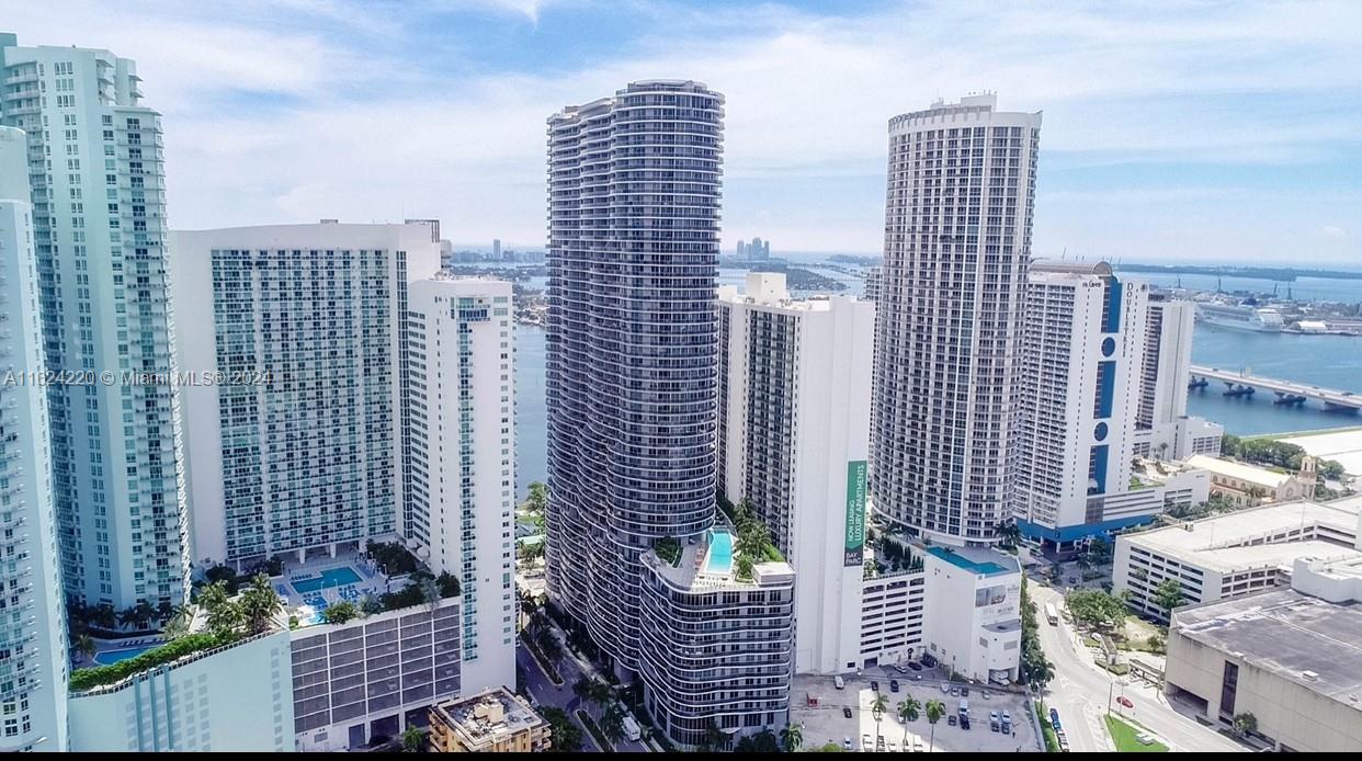 ARIA ON THE BAY CONDO - Residential