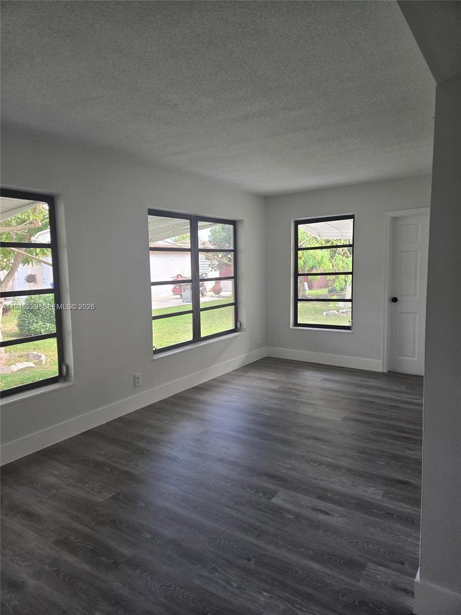 PARADISE GARDENS - Residential