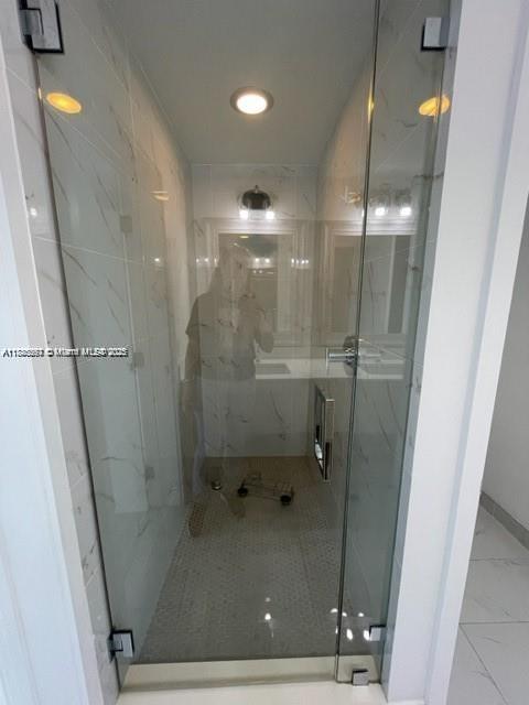 THE HARBOUR NORTH CONDO - Residential Lease
