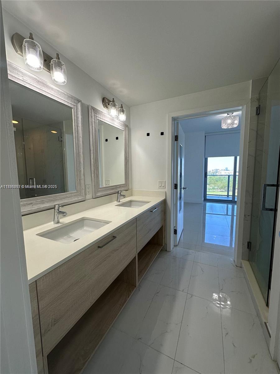 THE HARBOUR NORTH CONDO - Residential Lease