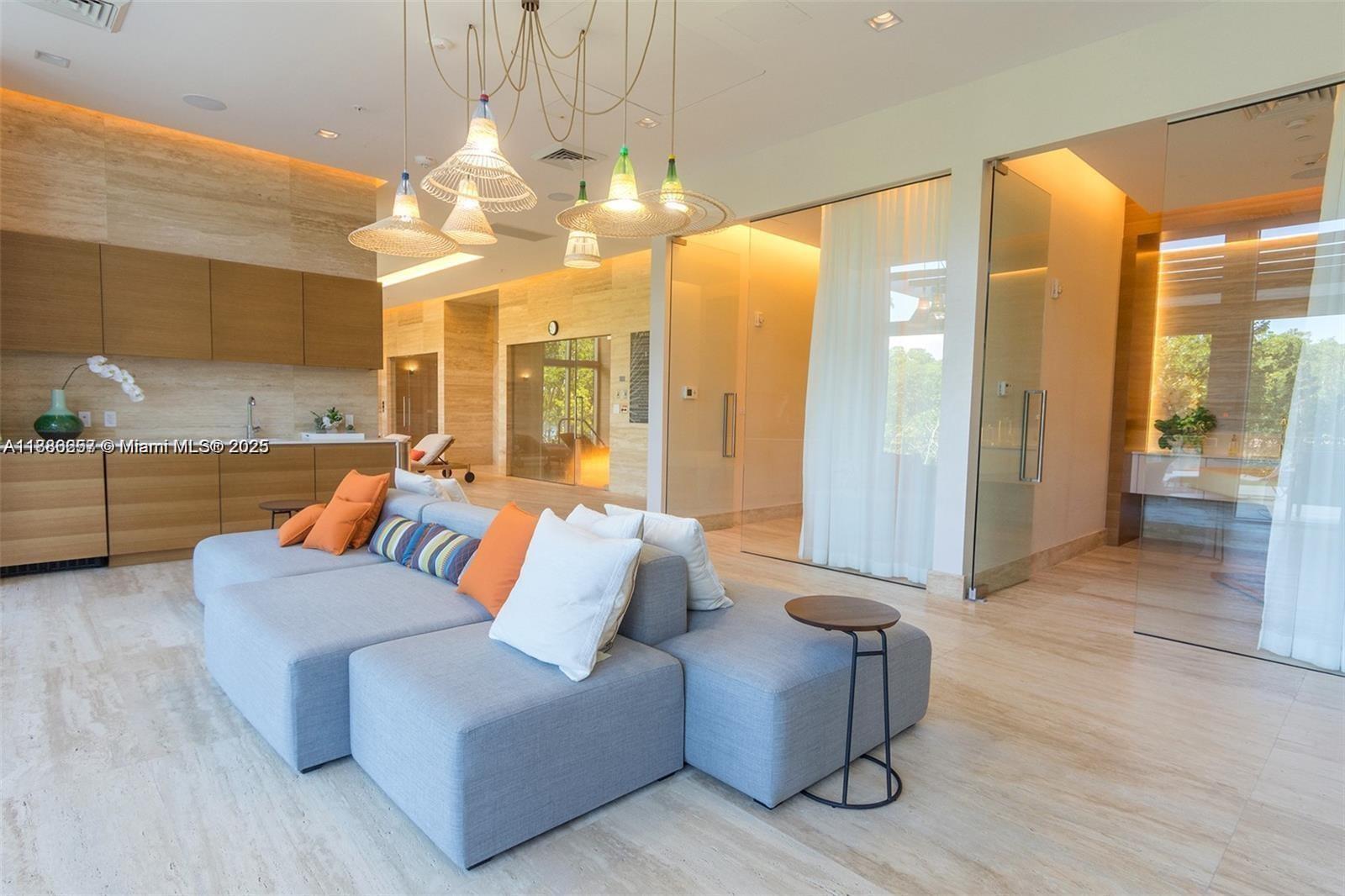 THE HARBOUR NORTH CONDO - Residential Lease