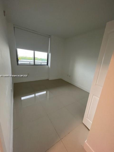THE HARBOUR NORTH CONDO - Residential Lease