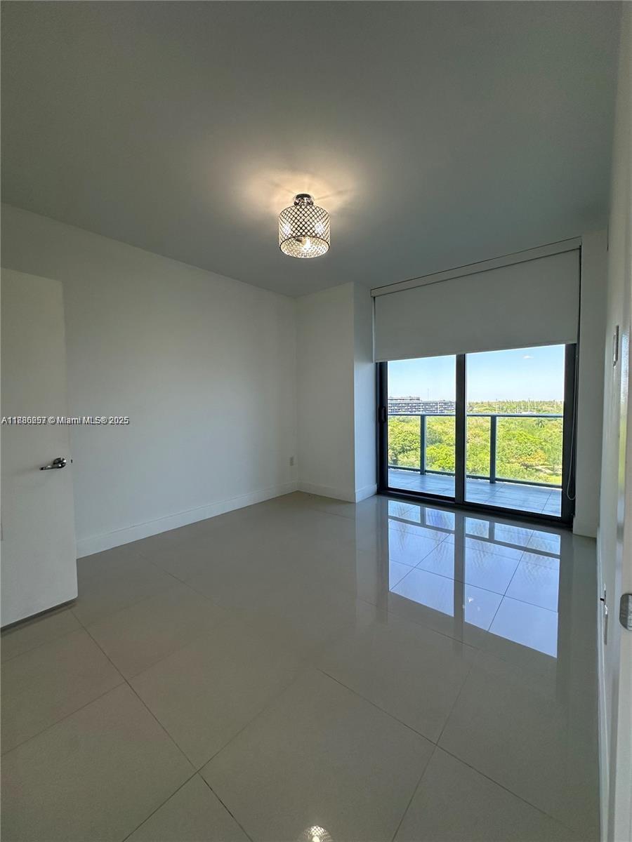 THE HARBOUR NORTH CONDO - Residential Lease