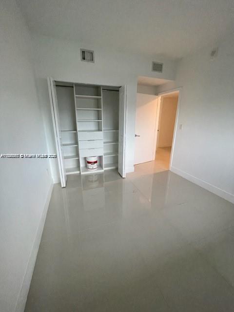 THE HARBOUR NORTH CONDO - Residential Lease