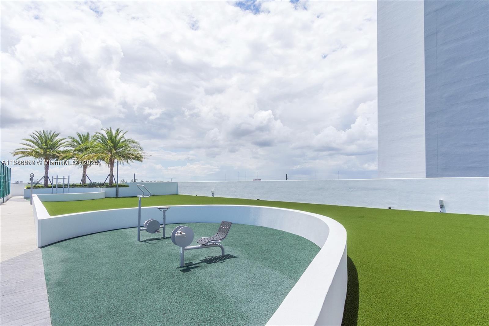 THE HARBOUR NORTH CONDO - Residential Lease