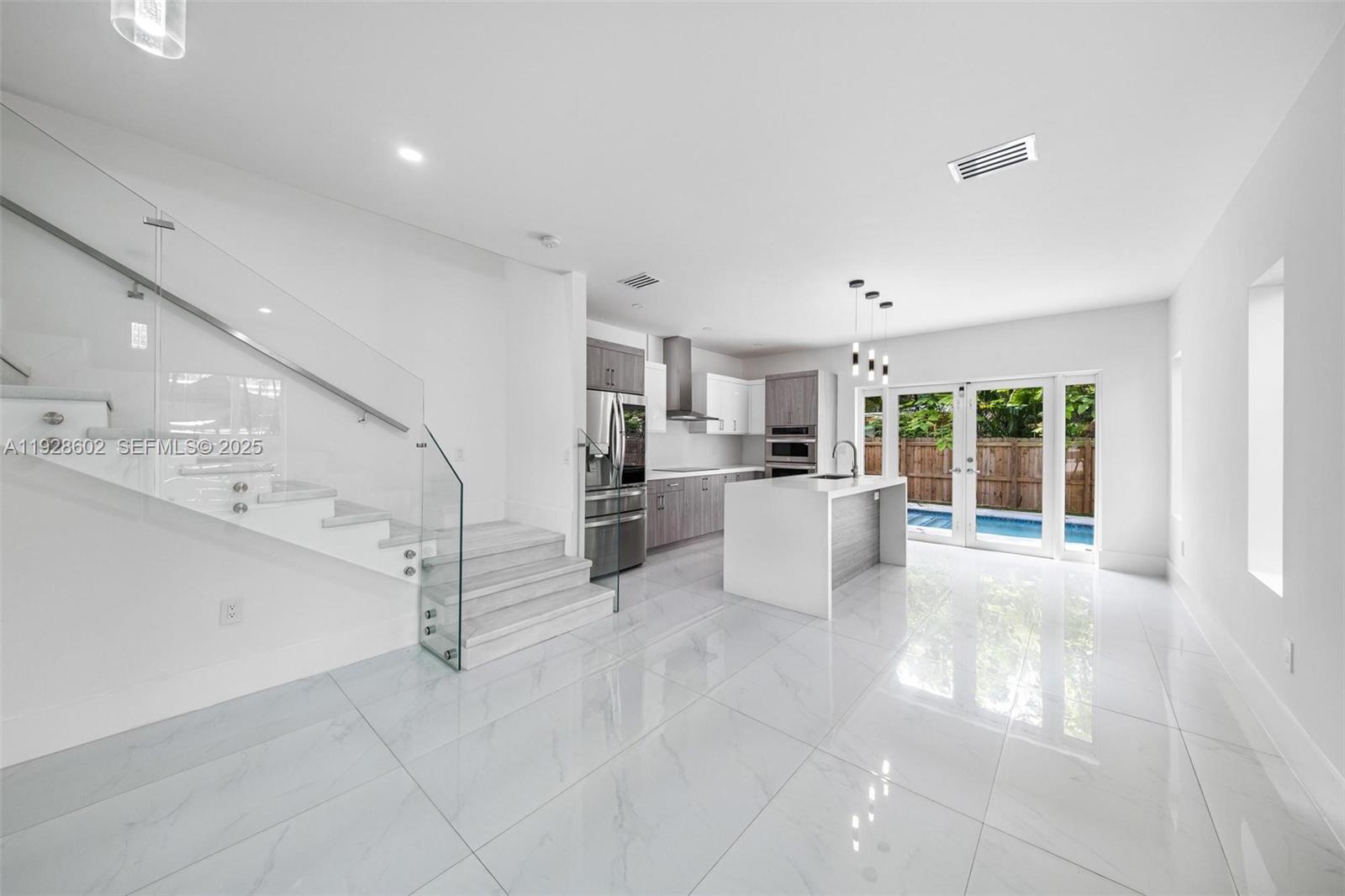 CARTERS ADDN TO C GR - Residential Lease