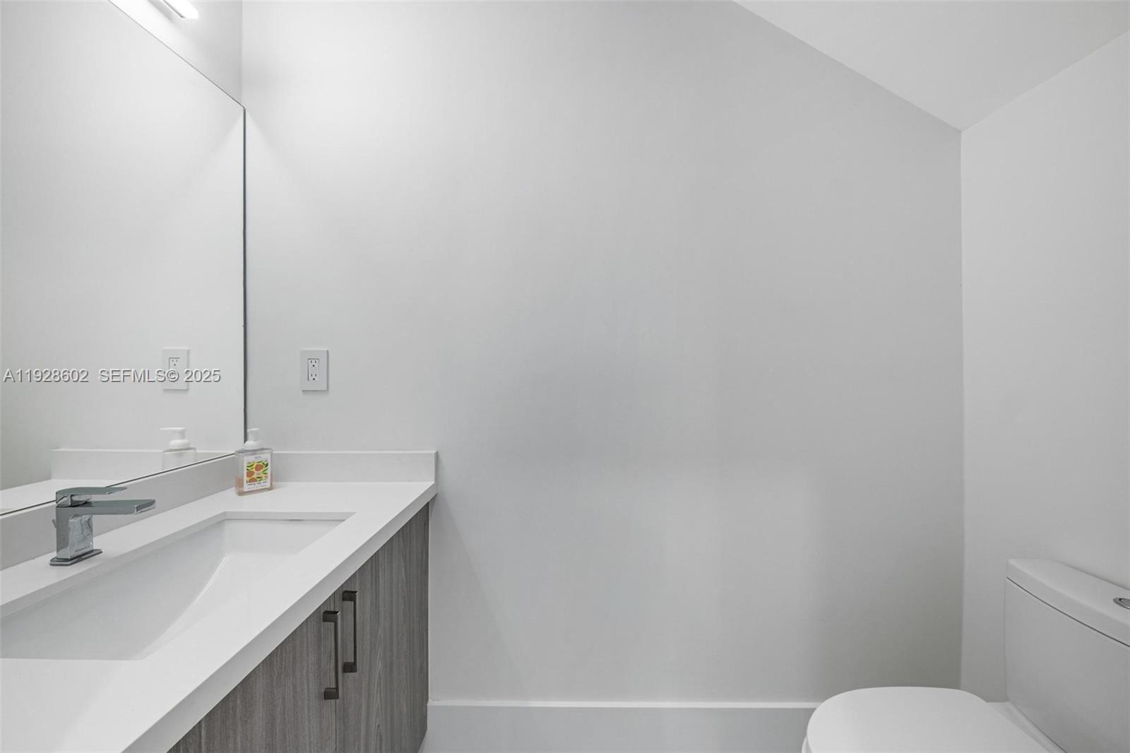 CARTERS ADDN TO C GR - Residential Lease