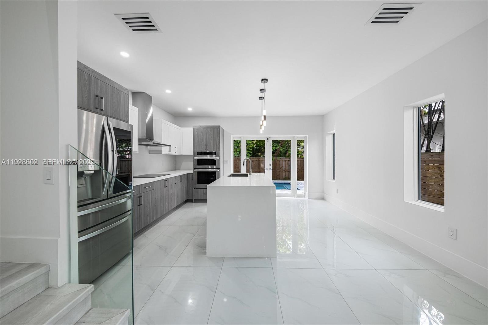 CARTERS ADDN TO C GR - Residential Lease