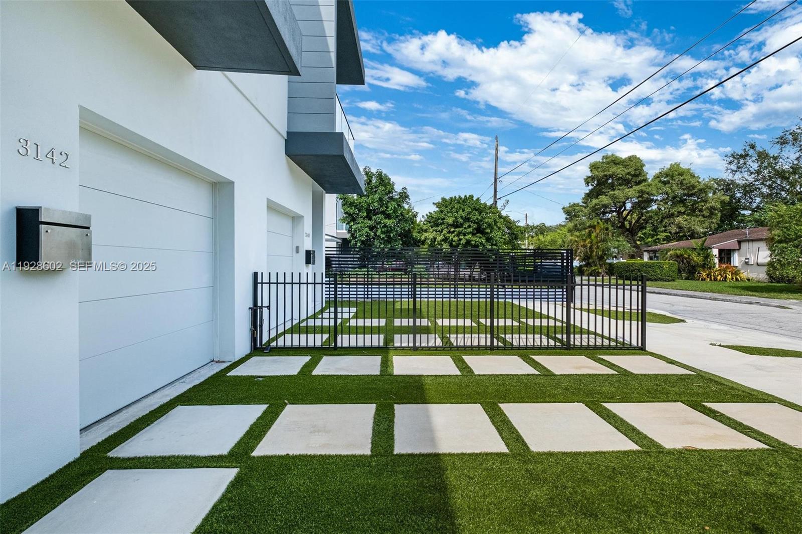 CARTERS ADDN TO C GR - Residential Lease