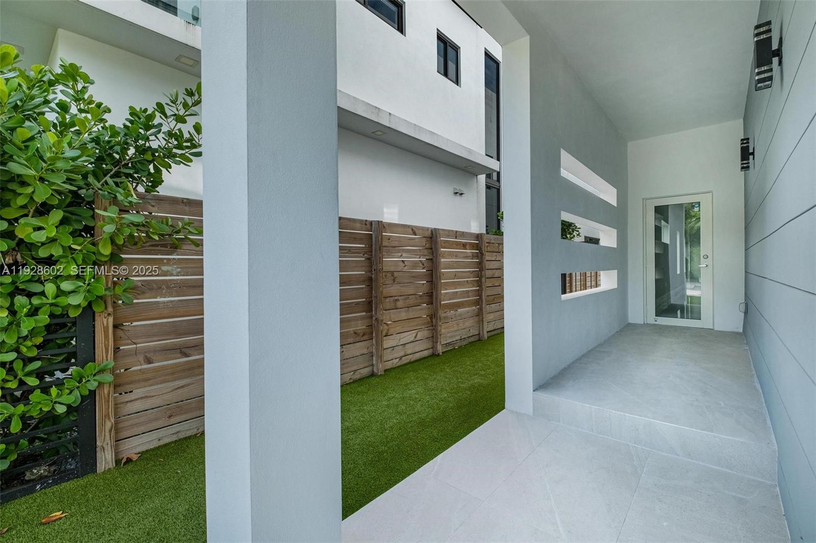 CARTERS ADDN TO C GR - Residential Lease