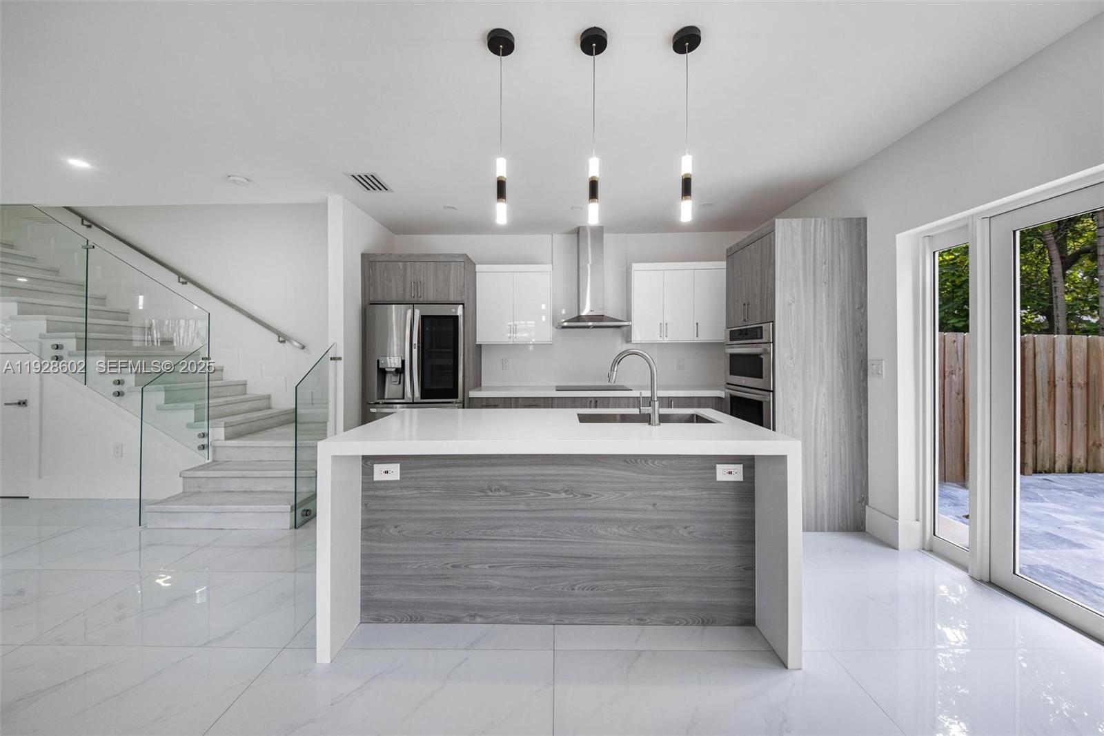 CARTERS ADDN TO C GR - Residential Lease