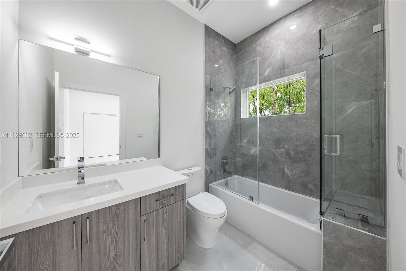 CARTERS ADDN TO C GR - Residential Lease