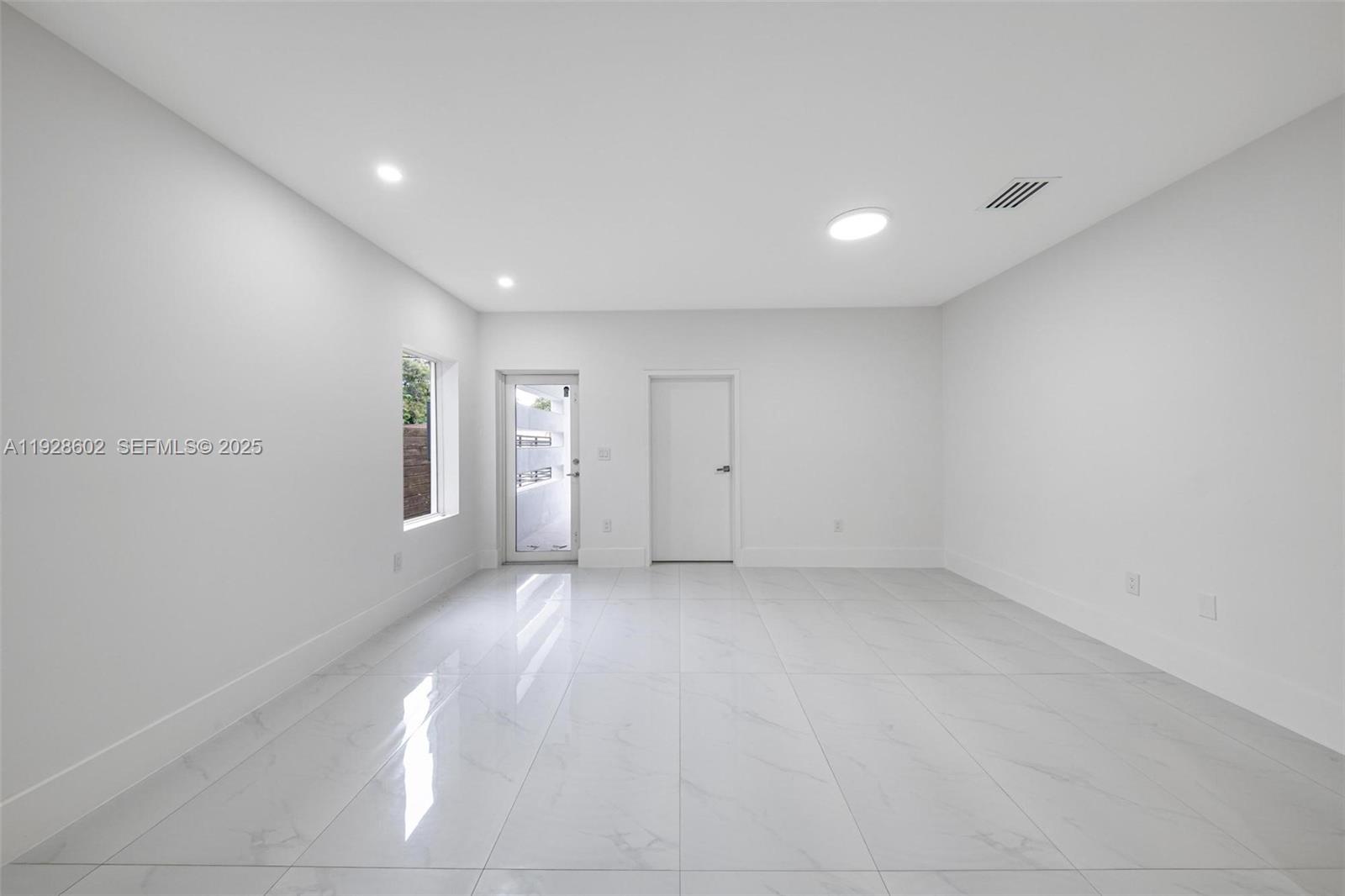 CARTERS ADDN TO C GR - Residential Lease