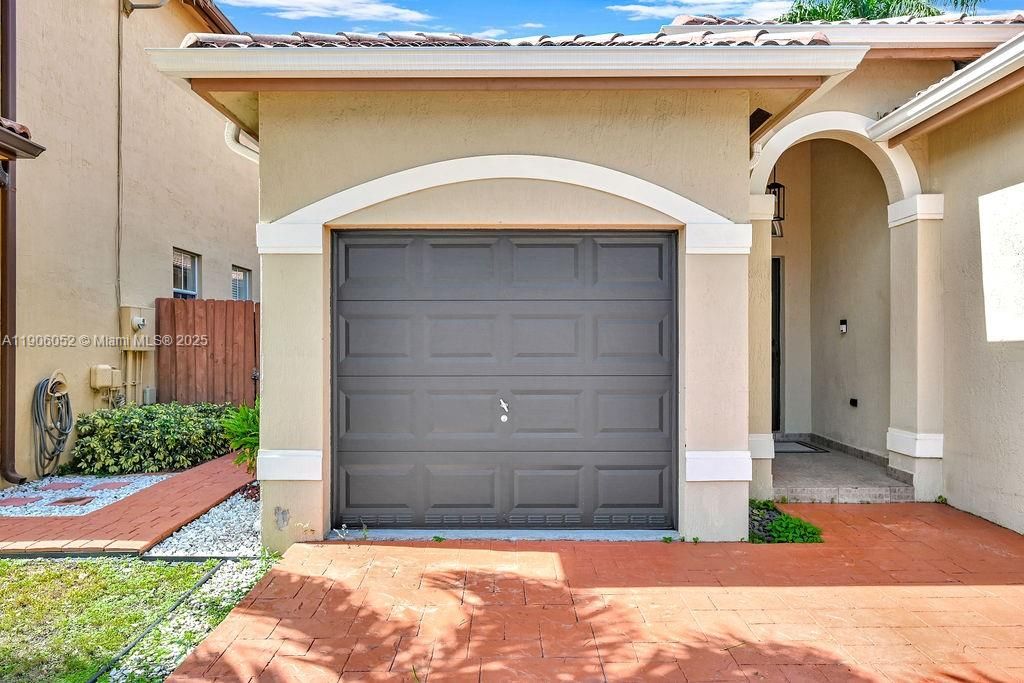 Photo of 4366 NW 113th Pl, Doral, FL 33178 (MLS # A11906052)