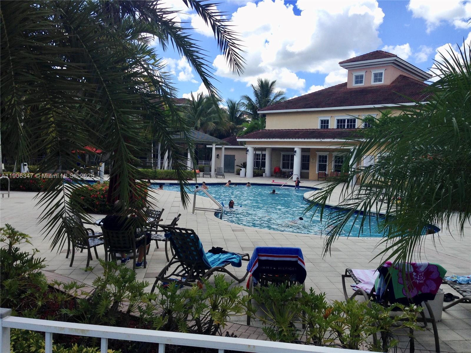 VILLAS AT EMERALD DUNES C - Residential Lease