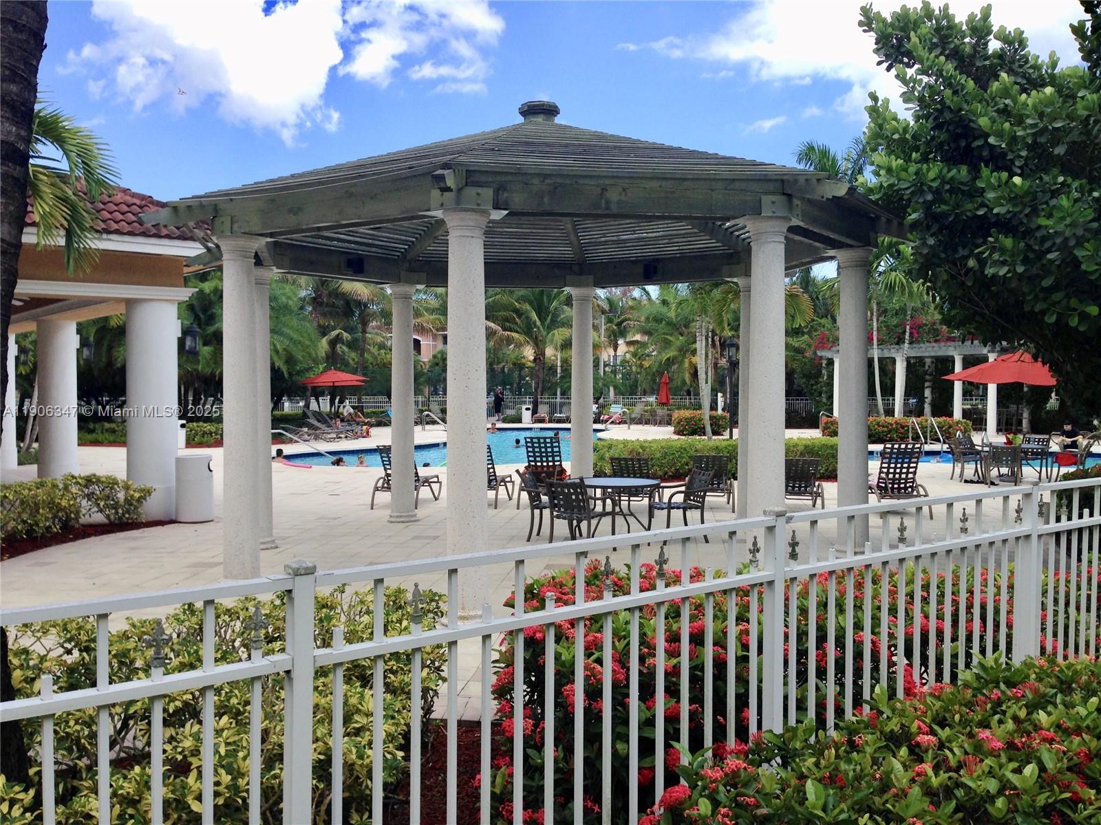 VILLAS AT EMERALD DUNES C - Residential Lease