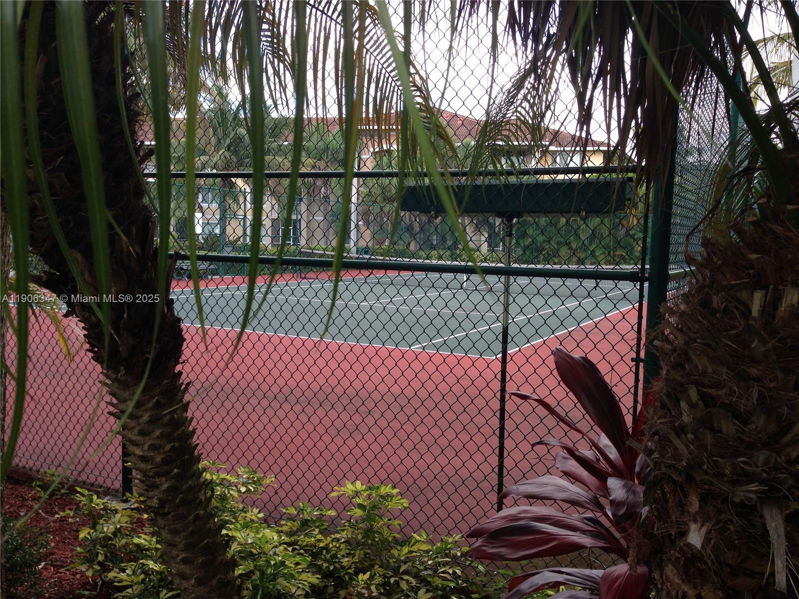 VILLAS AT EMERALD DUNES C - Residential Lease