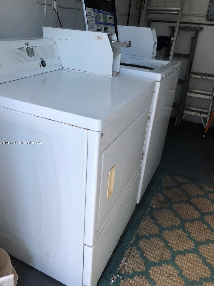 2/2 CORNER UNIT IN BOUTIQUE QUITE & WELL MAINTAINED BUILDING CENTRALLY LOCATED IN THE HEART OF HOLLYWOOD. MEXICAN TILE FLOORS THROUGHOUT THE APARTMENT, VERY CLEAN, SPACIOUS UNIT WITH LOTS OF NATURAL LIGHTING WITH AN OVER-SIZED SCREENED IN BALCONY. UNIT IS SITUATED ON THE SECOND FLOOR OF THE BUILDING OVERLOOKING THE POOL AREA. THIS IS A TRUE GEM AND A MUST SEE. CLOSE TO DINING, ENTERTAINMENT, SHOPPING, HIGHWAYS, AIRPORTS AND A SHORT CAR DRIVE TO THE BEACHES. UNIT IS TENANT OCCUPIED UNTIL. PRICE IS FIRM!