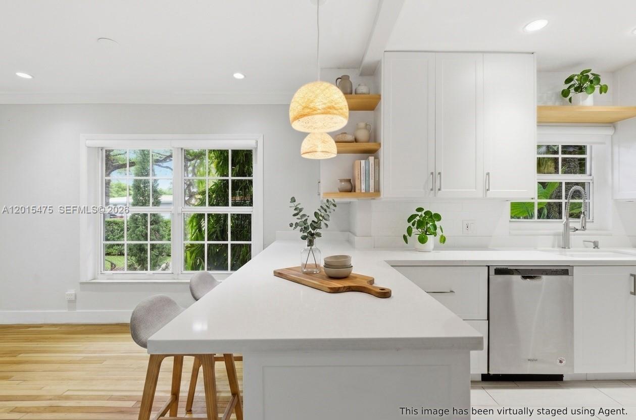 CORAL GABLES RIV SEC 6 - Residential Lease