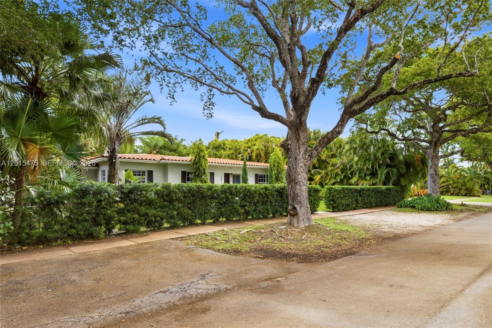 CORAL GABLES RIV SEC 6 - Residential Lease