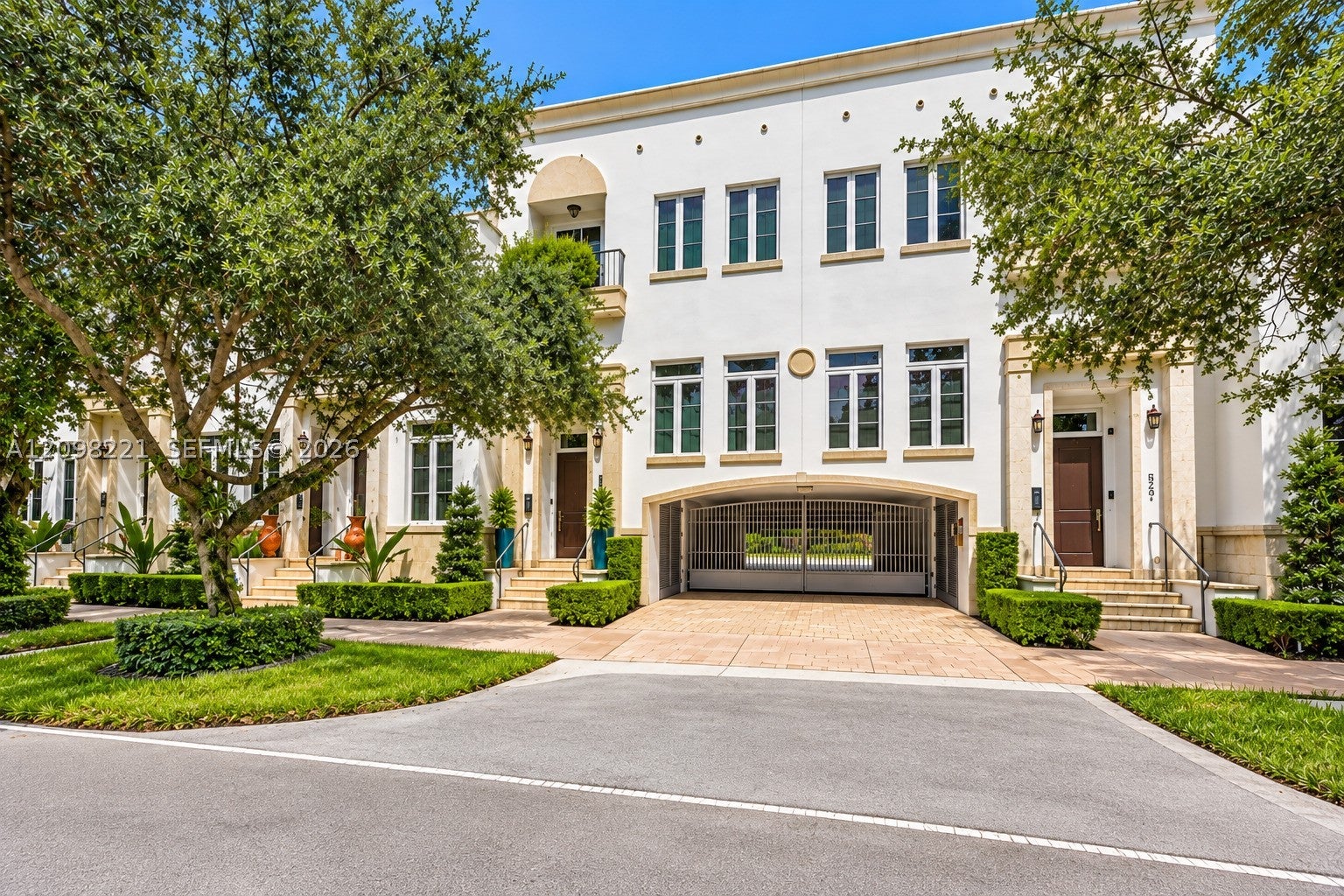 525 Anastasia Ave 525