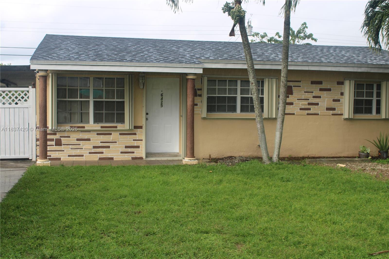 Step into this delightful property located in miramar.Owner lives in efficency in the back.This is a 3/1 owner does not accept any pets. RENTSPREE IS NEEDED, GREAT CREDIT, MUST HAVE NO BACKGROUND OR EVICTION. This property is just miles away from Hard Rock and 441. FIRST AND SECURITY AS DEPOSIT. Water and light will be divided between owner and tenant.Tenant occupied till July 28,2025 Please call for showing.