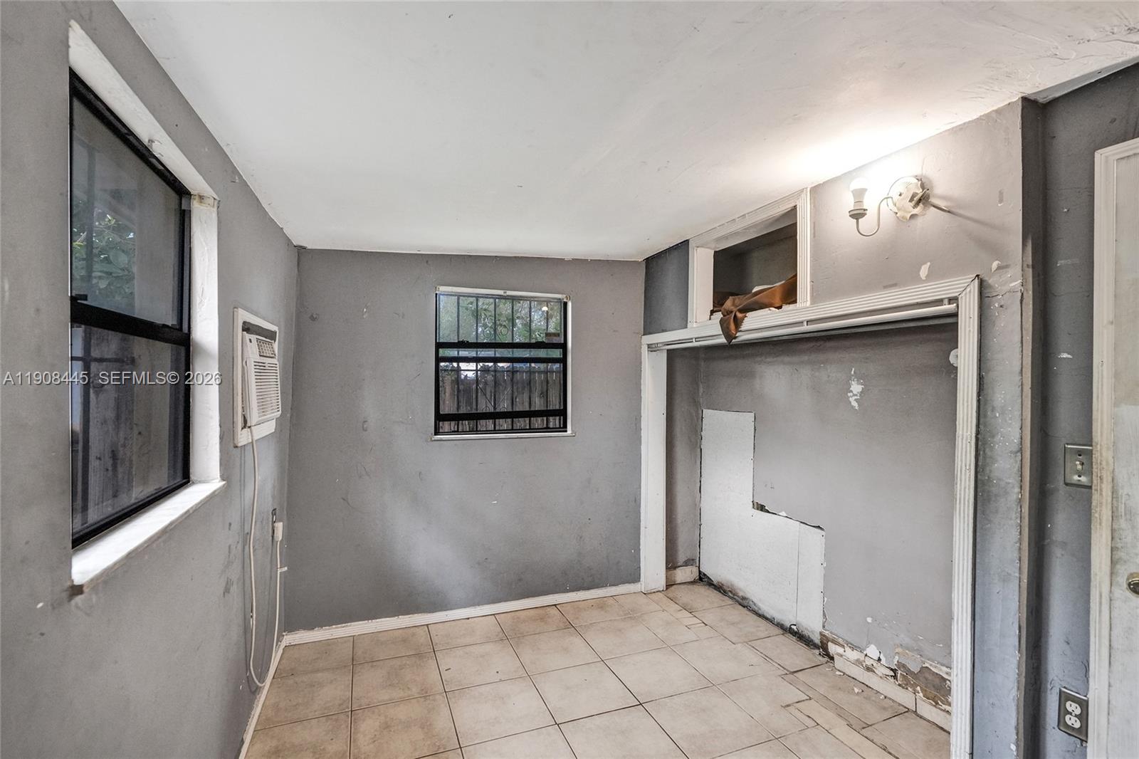 WEST BISCAYNE - Residential Income