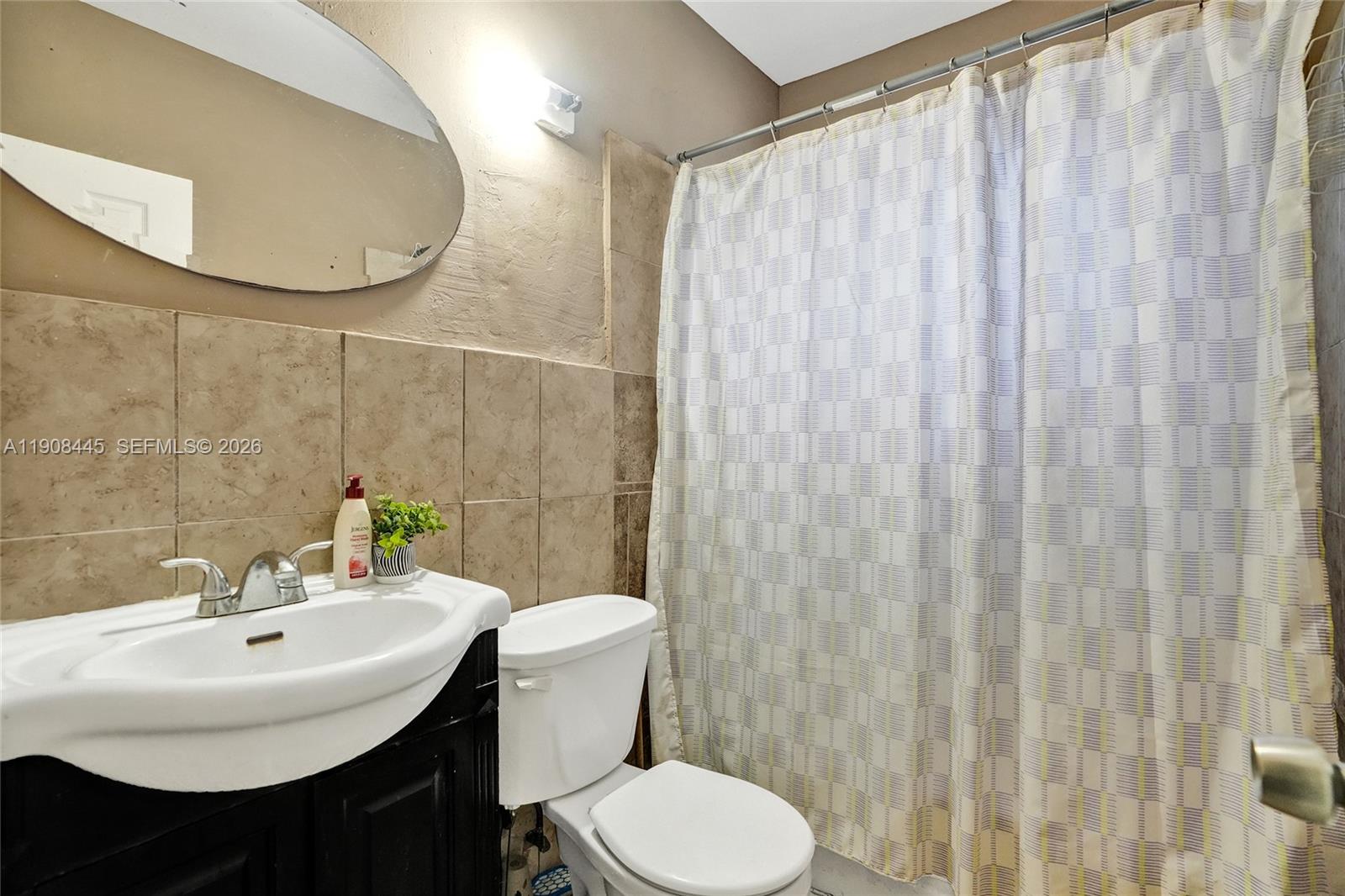 WEST BISCAYNE - Residential Income