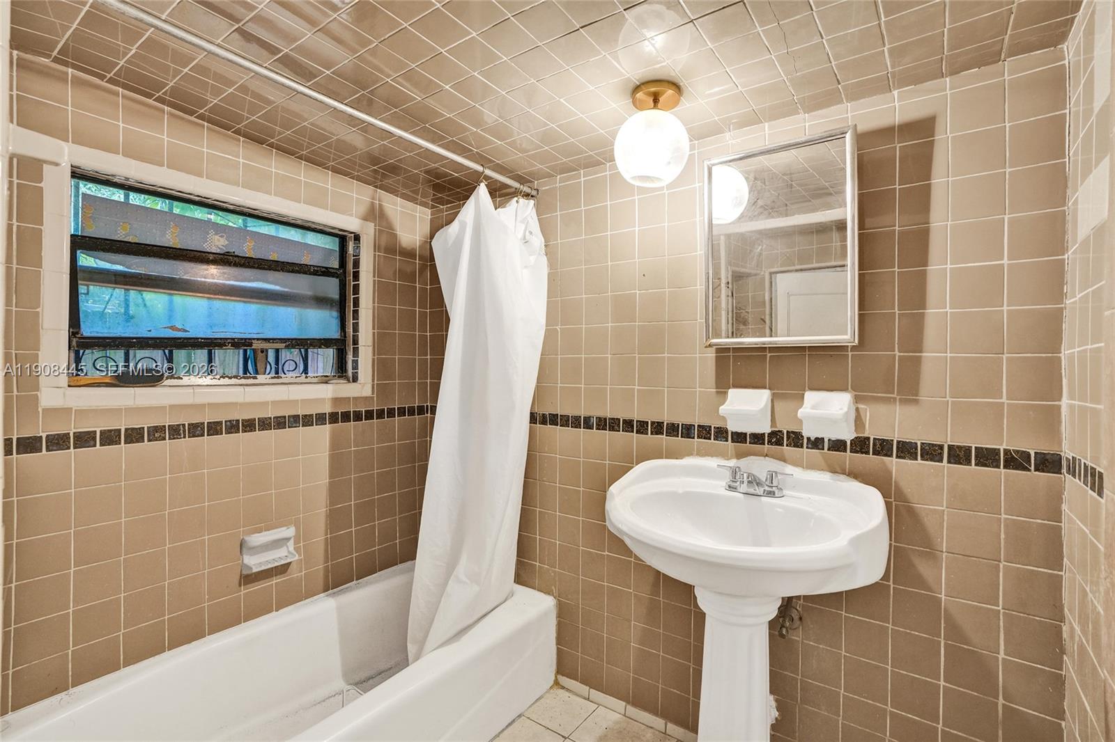 WEST BISCAYNE - Residential Income