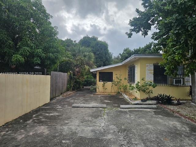 WEST BISCAYNE - Residential Income