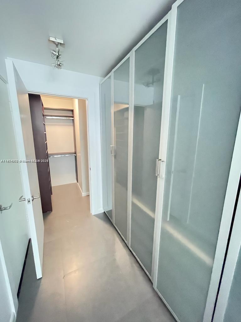 900 BISCAYNE BAY CONDO - Residential Lease