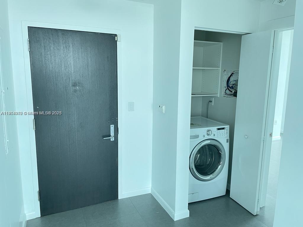 900 BISCAYNE BAY CONDO - Residential Lease