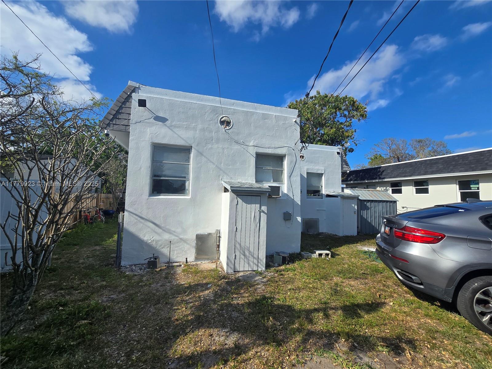 HOLLYWOOD PARK - Residential Income