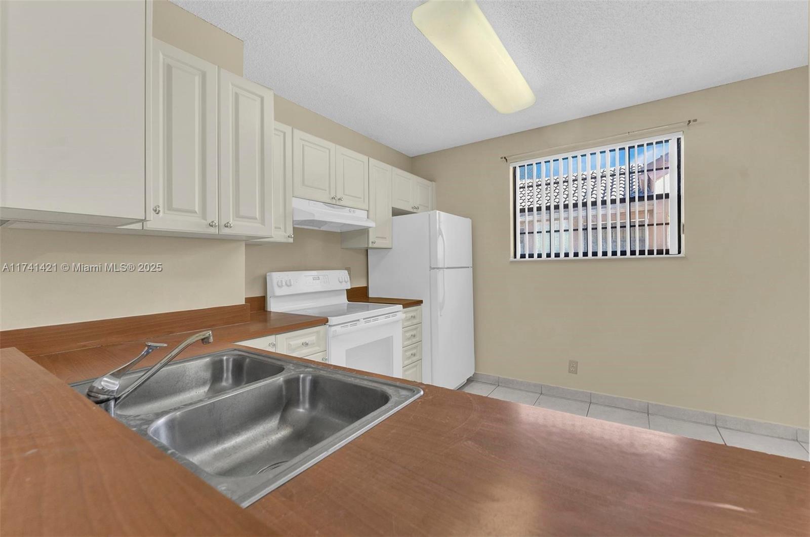 Grenadier Trace 1 - Residential