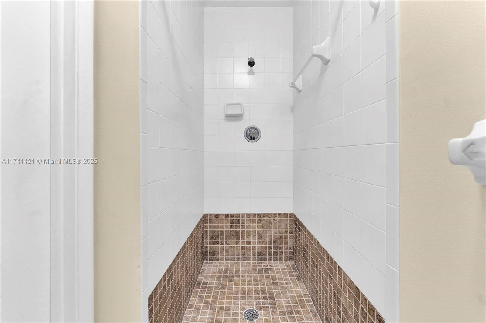 Grenadier Trace 1 - Residential