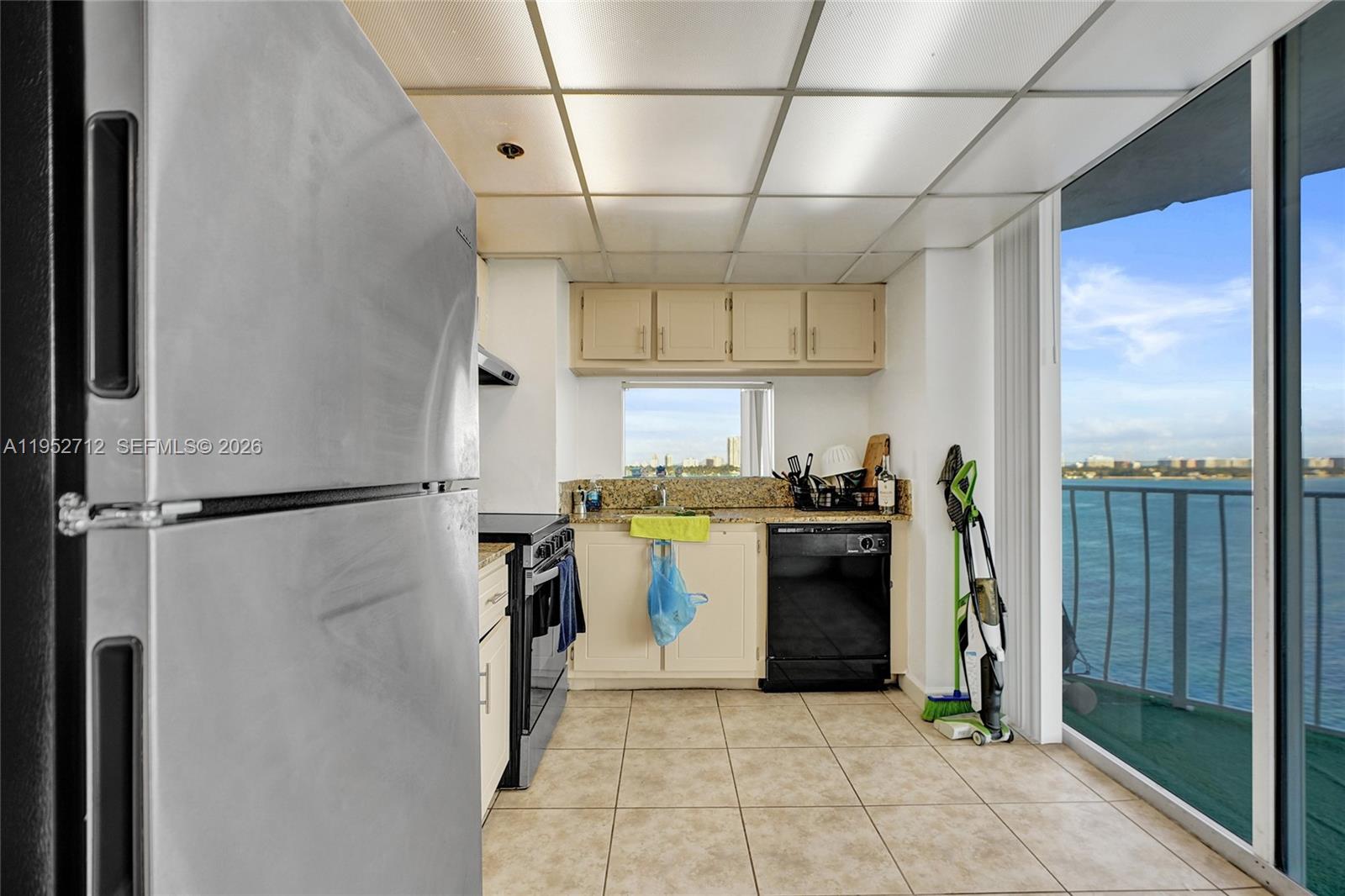 THE GRANDVIEW PALACE COND - Residential