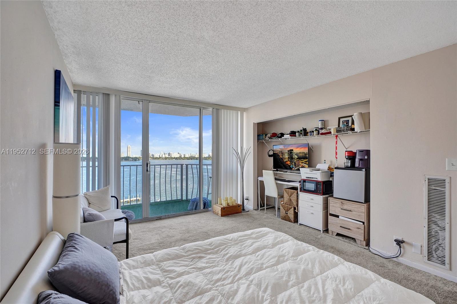 THE GRANDVIEW PALACE COND - Residential